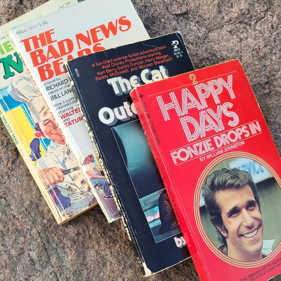 70s Paperbacks Mad - Bad News Bears - Fonzie - Picture 2 of 3